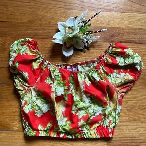 Super cute Vintage Gal red Hawaiian crop top